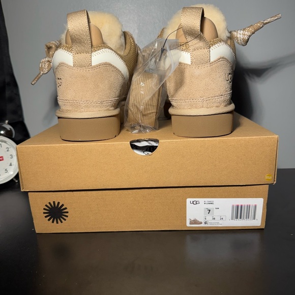 UGG lowmel sand size 7 Women - Picture 3 of 7